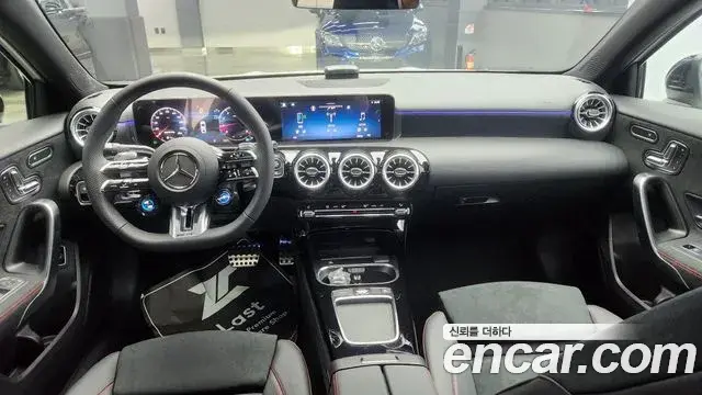 Mercedes-Benz A-Class 2024 — Photo 1/16