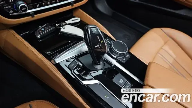 BMW 5 Series 2018 — Şəkil 6/20