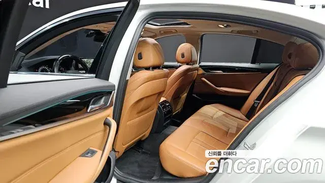 BMW 5 Series 2018 — Şəkil 5/20