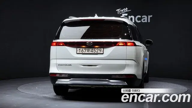 Kia Carnival 2020 — Photo 6/20