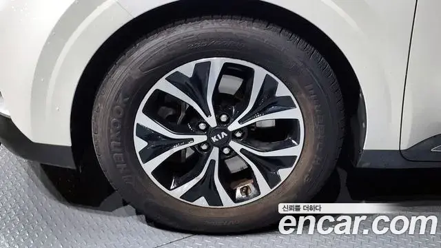 Kia Carnival 2020 — Photo 4/20