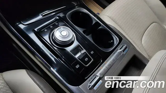 Kia Carnival 2020 — Photo 15/20