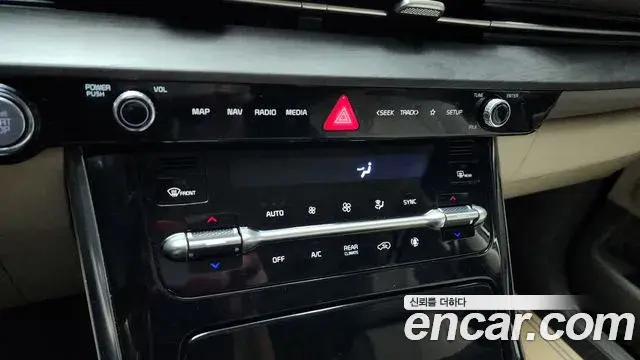 Kia Carnival 2020 — Photo 11/20