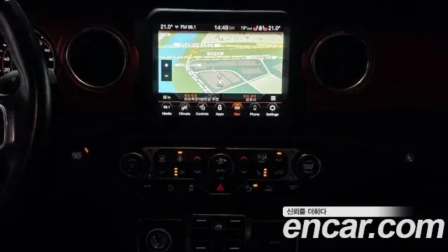 Jeep Gladiator 2022 — Photo 17/20