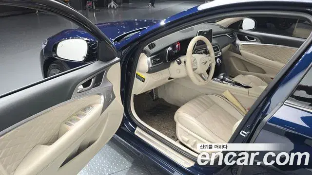 Genesis G70 2019 — Photo 13/20