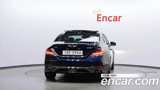 Genesis G70 2018 — ფოტო 15/20