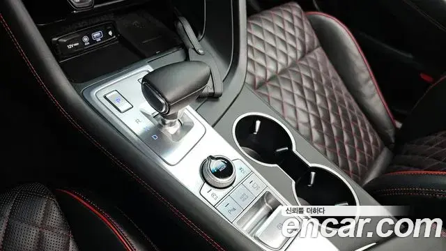 Genesis G70 2018 — ფოტო 17/20
