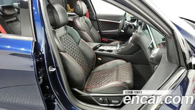 Genesis G70 2018 — ფოტო 6/20