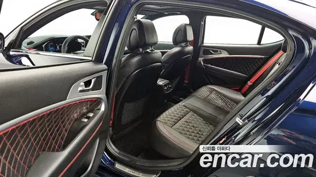 Genesis G70 2018 — ფოტო 18/20