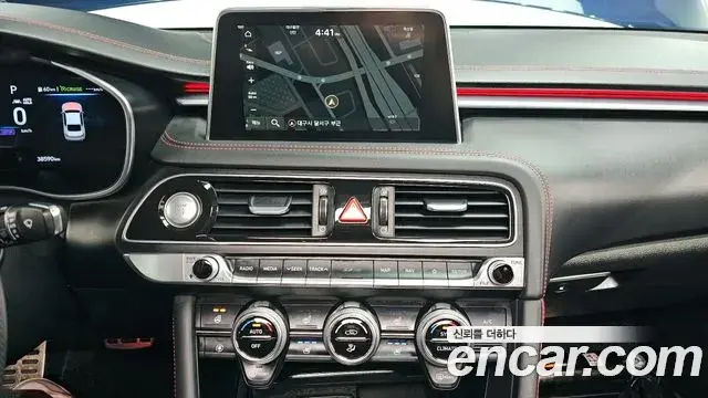 Genesis G70 2018 — ფოტო 2/20