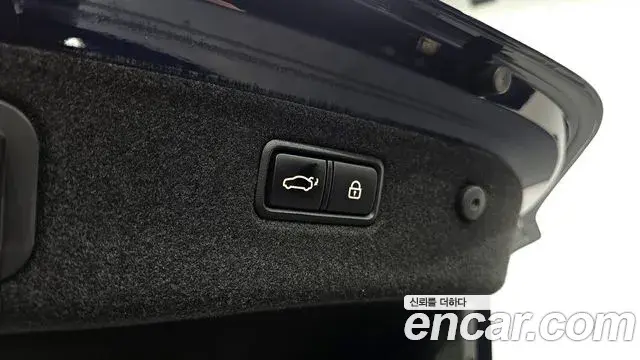 Genesis G70 2018 — ფოტო 10/20