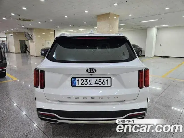 Kia Sorento 2021 — ფოტო 11/20