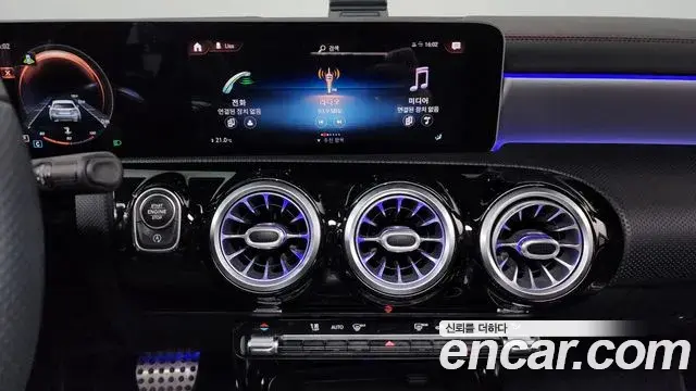 Mercedes-Benz CLA-Class 2020 — Şəkil 19/20