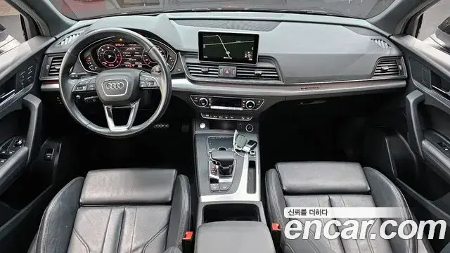 Audi Q5 2020 — Фото 7/20