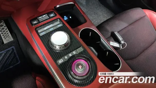 Genesis GV70 2022 — Şəkil 20/20