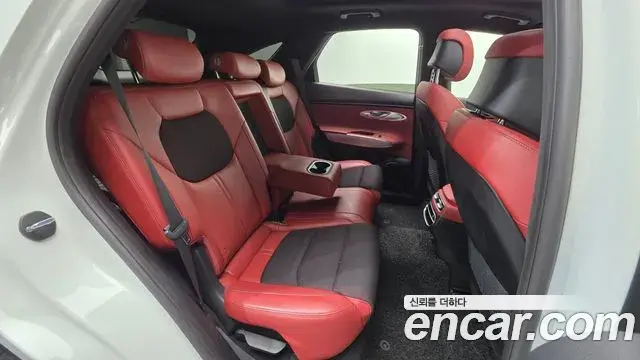 Genesis GV70 2022 — Şəkil 18/20
