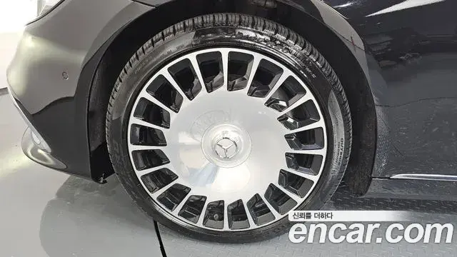 Mercedes-Benz S-Class 2019 — ფოტო 13/20