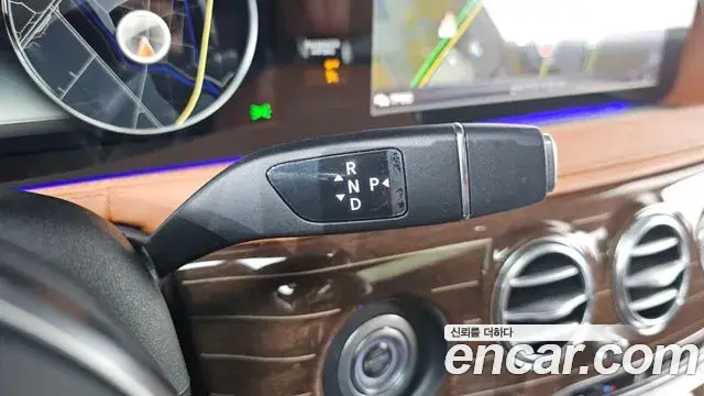 Mercedes-Benz S-Class 2019 — ფოტო 19/20