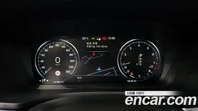 Volvo V60 Cross Country 2019 — Photo 2/20