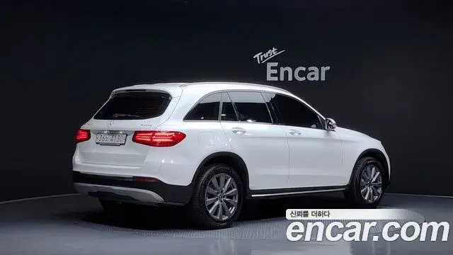 Mercedes-Benz GLC-Class 2018 — Photo 2/19