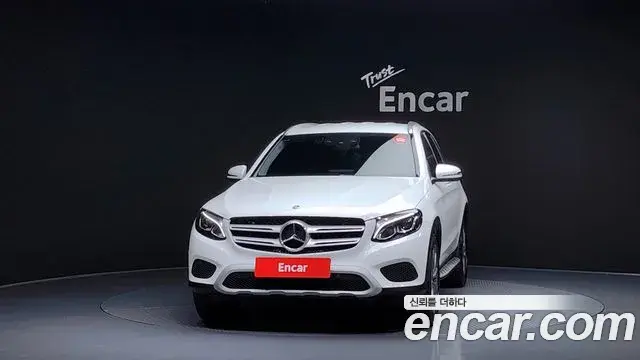 Mercedes-Benz GLC-Class 2018 — Photo 6/19