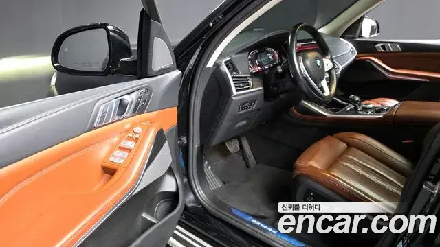 BMW X7 2020 — Photo 20/20