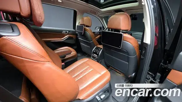 BMW X7 2020 — Photo 10/20
