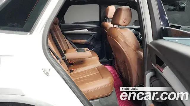 Audi Q5 2020 — Photo 18/20