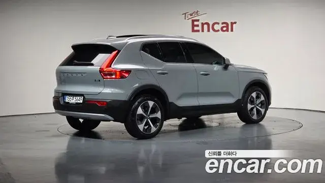 Volvo XC40 2024 — ფოტო 20/20