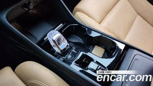 Volvo XC40 2020 — Şəkil 11/20