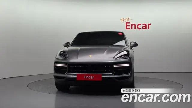 Porsche Cayenne 2020 — ფოტო 9/20