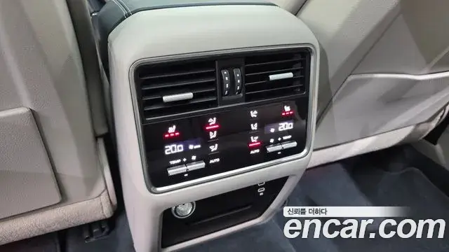 Porsche Cayenne 2020 — ფოტო 6/20