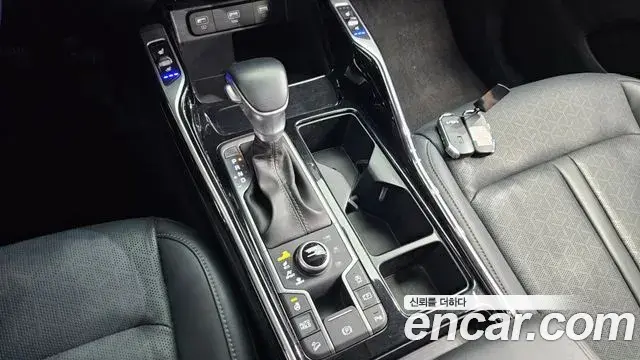 Kia Sorento 2022 — Photo 18/20