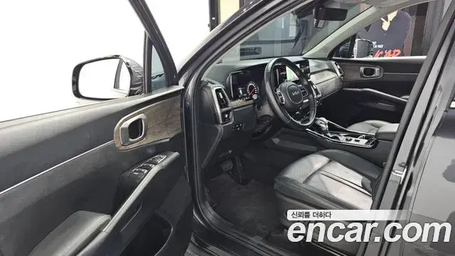 Kia Sorento 2022 — Photo 16/20