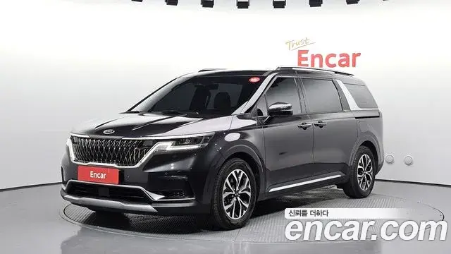 Kia Carnival 2020 — Фото 1/20