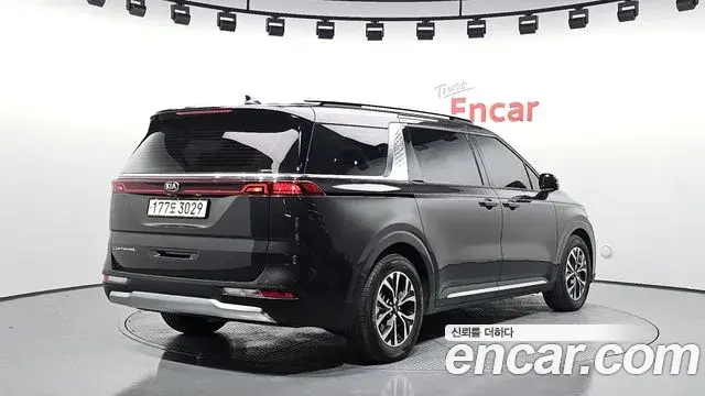Kia Carnival 2020 — Фото 2/20