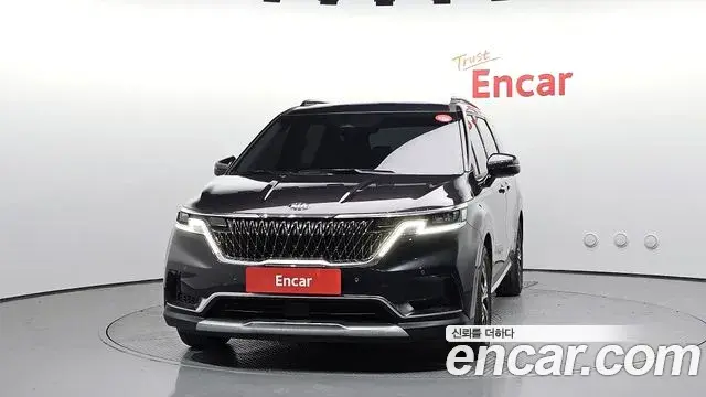 Kia Carnival 2020 — Фото 3/20