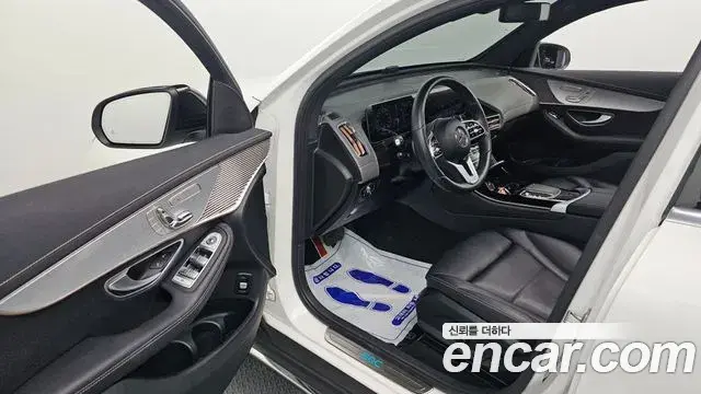 Mercedes-Benz EQC 2020 — Şəkil 8/20