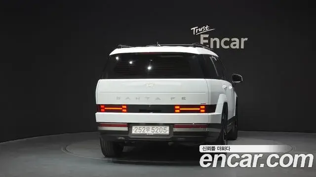 Hyundai Santa Fe 2023 — Şəkil 8/20