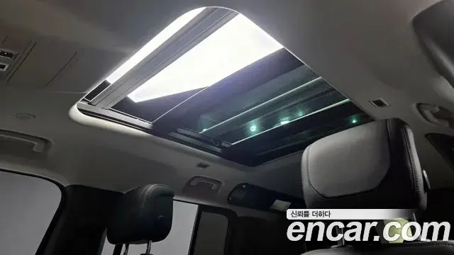 Land Rover Defender 2021 — Photo 4/20