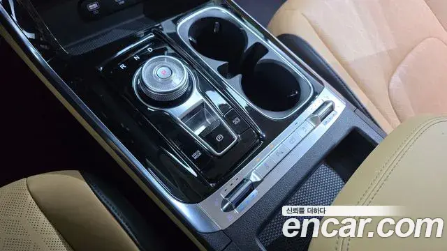 Kia Carnival 2020 — ფოტო 5/20