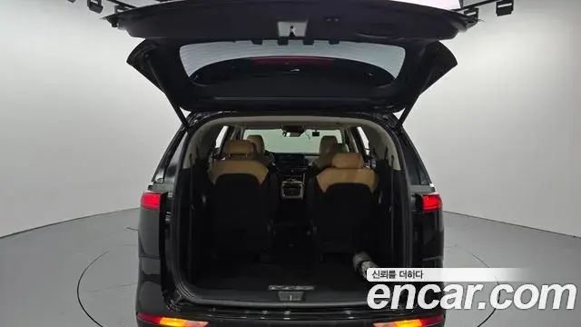 Kia Carnival 2020 — ფოტო 3/20