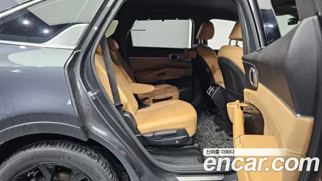 Kia Sorento 2022 — Photo 2/20