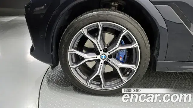 BMW X6 2022 — Photo 13/20