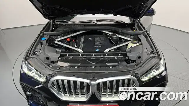 BMW X6 2022 — Photo 9/20
