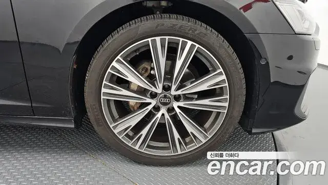 Audi A6 2021 — ფოტო 2/20