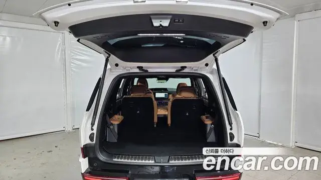 Hyundai Santa Fe 2023 — ფოტო 2/20