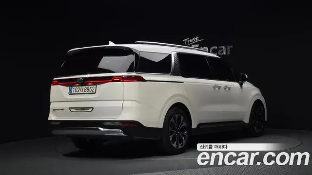 Kia Carnival 2020 — ფოტო 2/20
