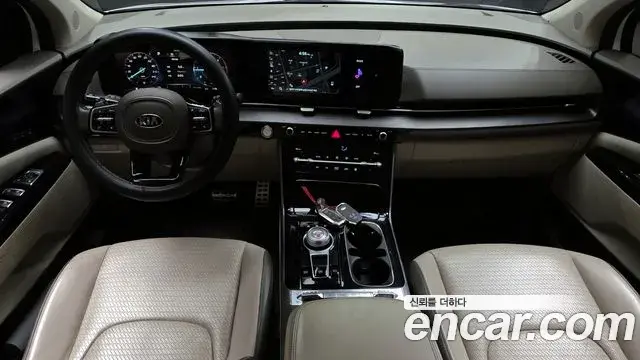 Kia Carnival 2020 — ფოტო 15/20