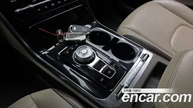 Kia Carnival 2020 — ფოტო 11/20